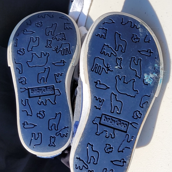 ✅️3/40$ BABY GAP high top shoe - Picture 5 of 8
